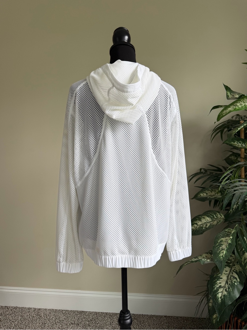 NWOT Lululemon White Mesh Full-Zip Hooded Jacket Relaxed Fit Women’s 12 - Picture 9 of 11